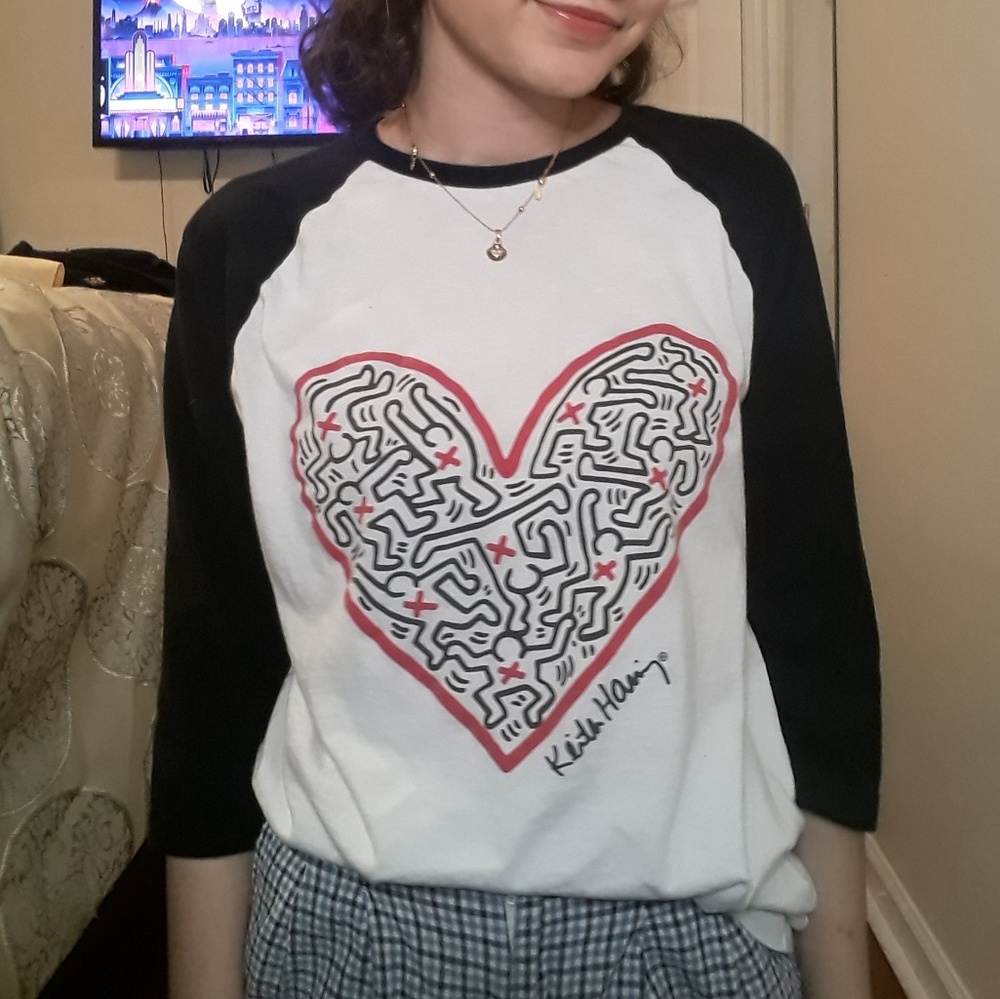Keith haring graphic heart baseball tee